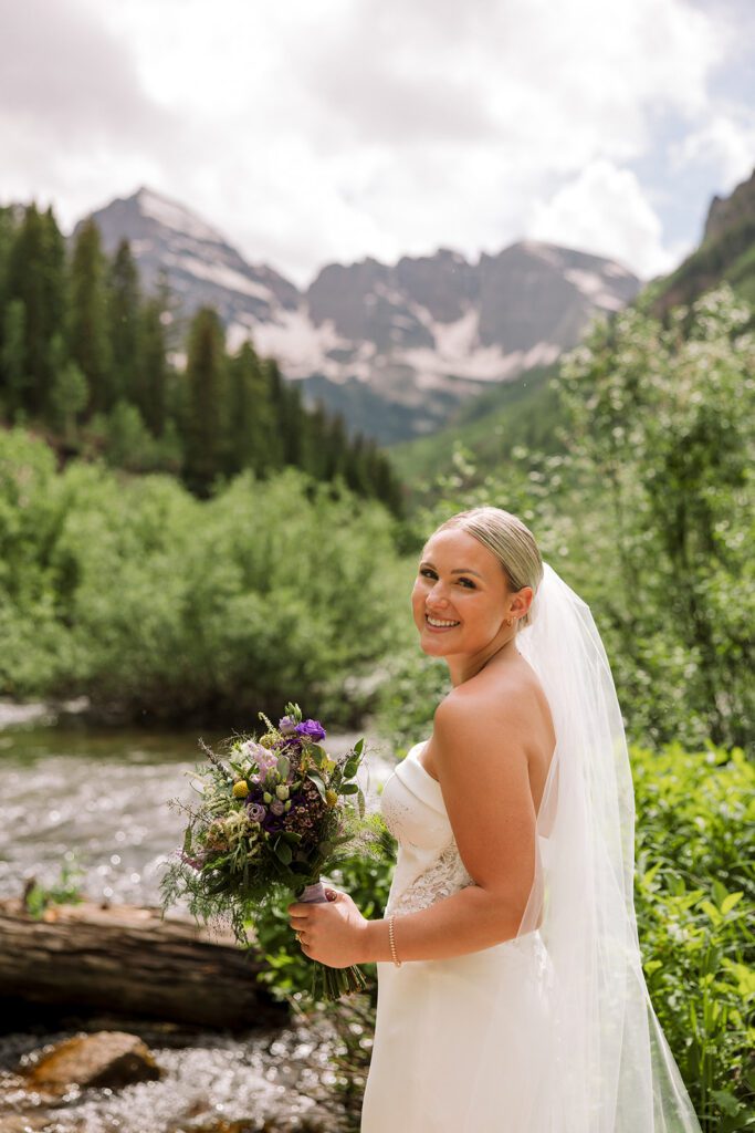 solo brid portraits maroon bells aspen colorado