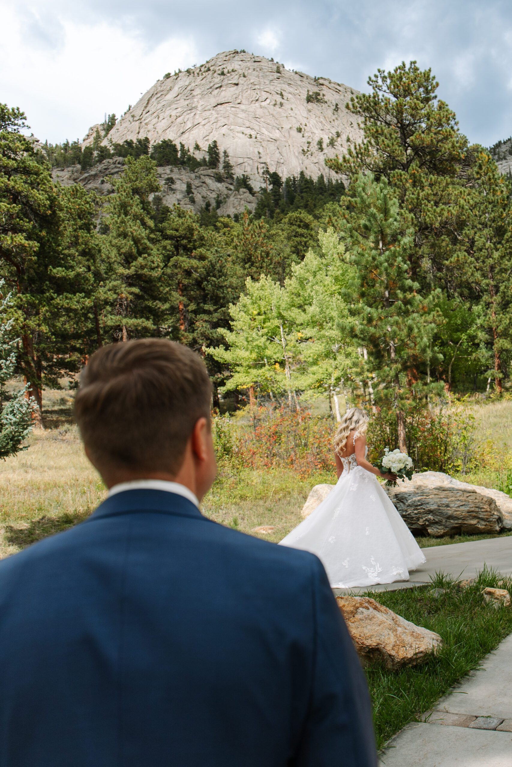 Couple portraits at Della Terra Mountain Chateau in Estes Park
